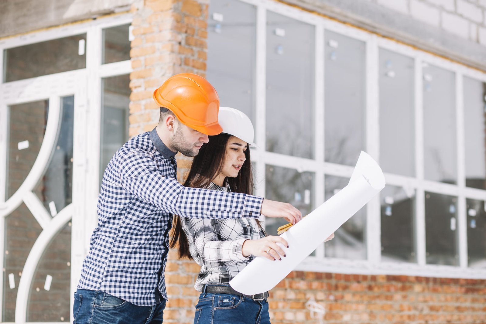 Як правильно вибрати компанію для будівництва вашого будинку?
